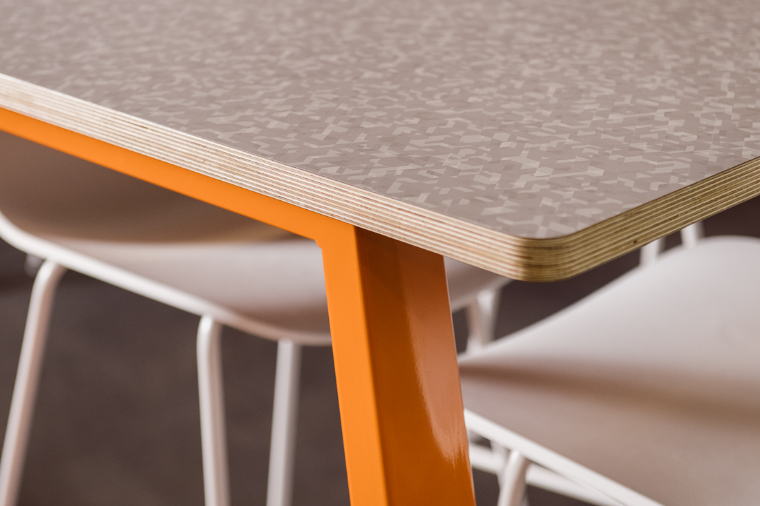 WERK_HuddleUp Table_UpClose_489.jpg