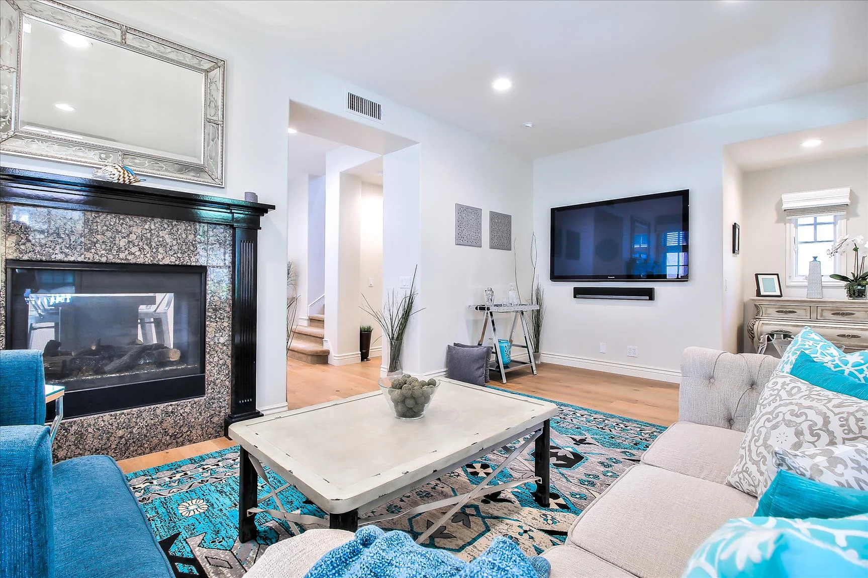 2566 Bungalow Place13.jpg