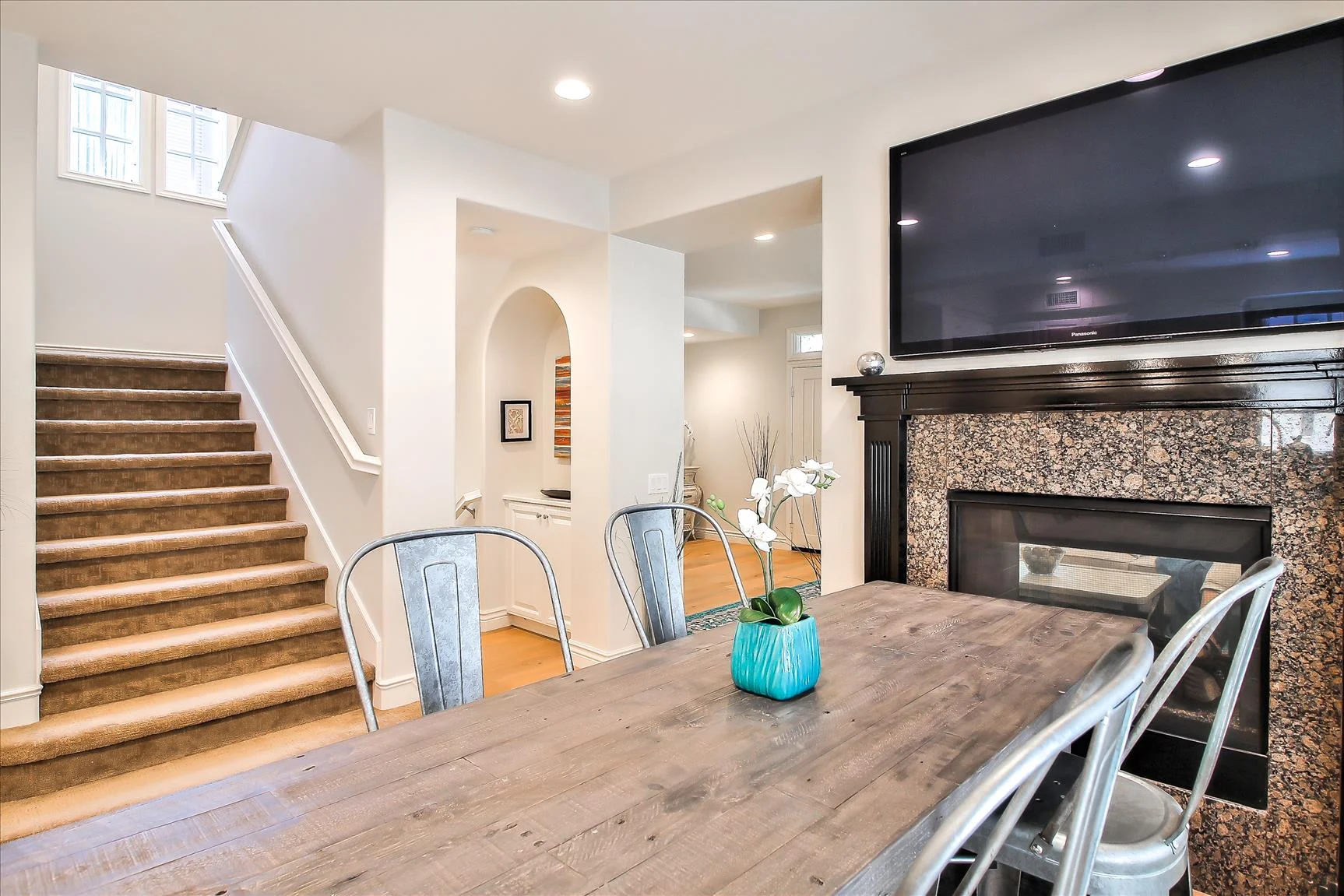 2566 Bungalow Place23.jpg