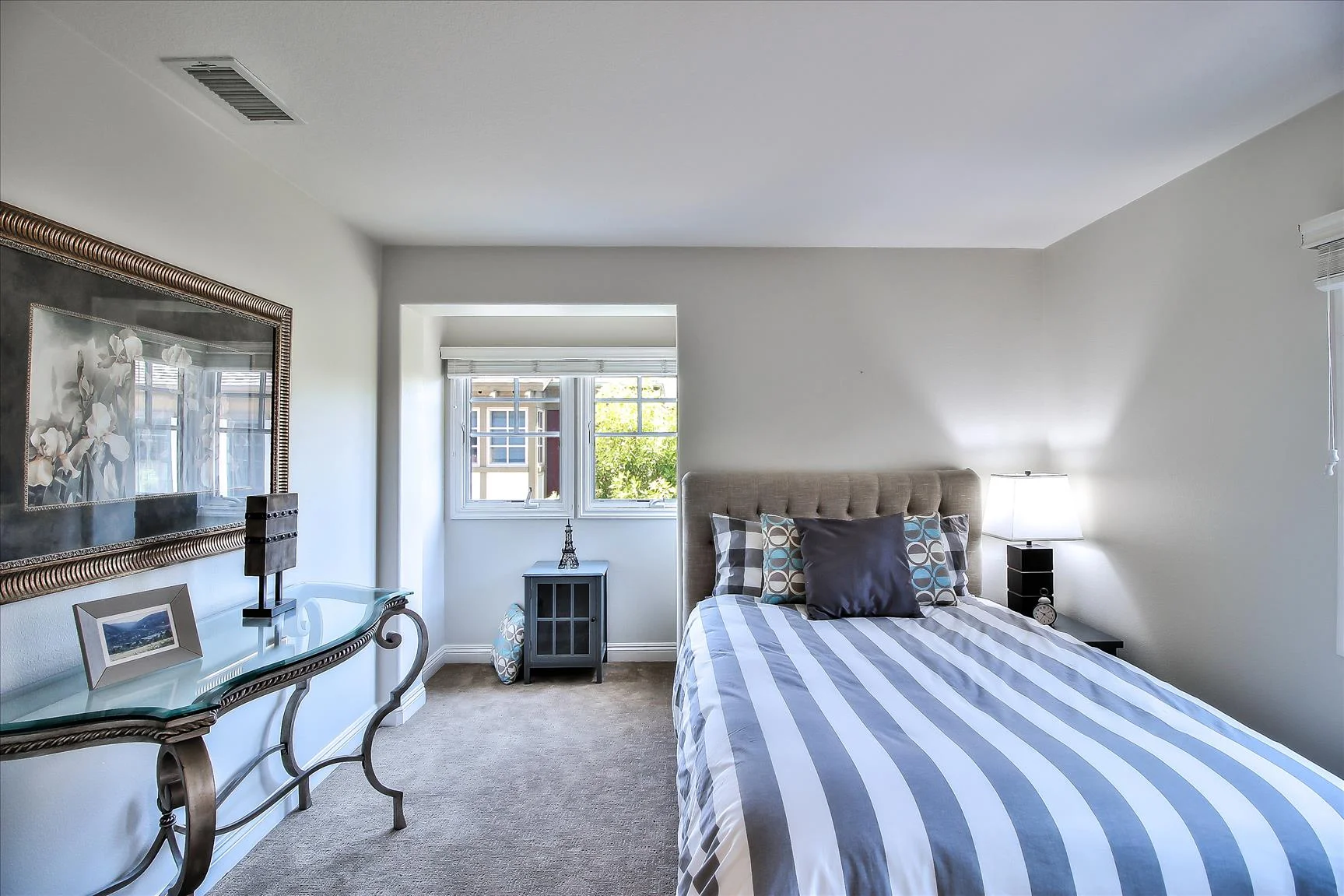 2566 Bungalow Place41.jpg