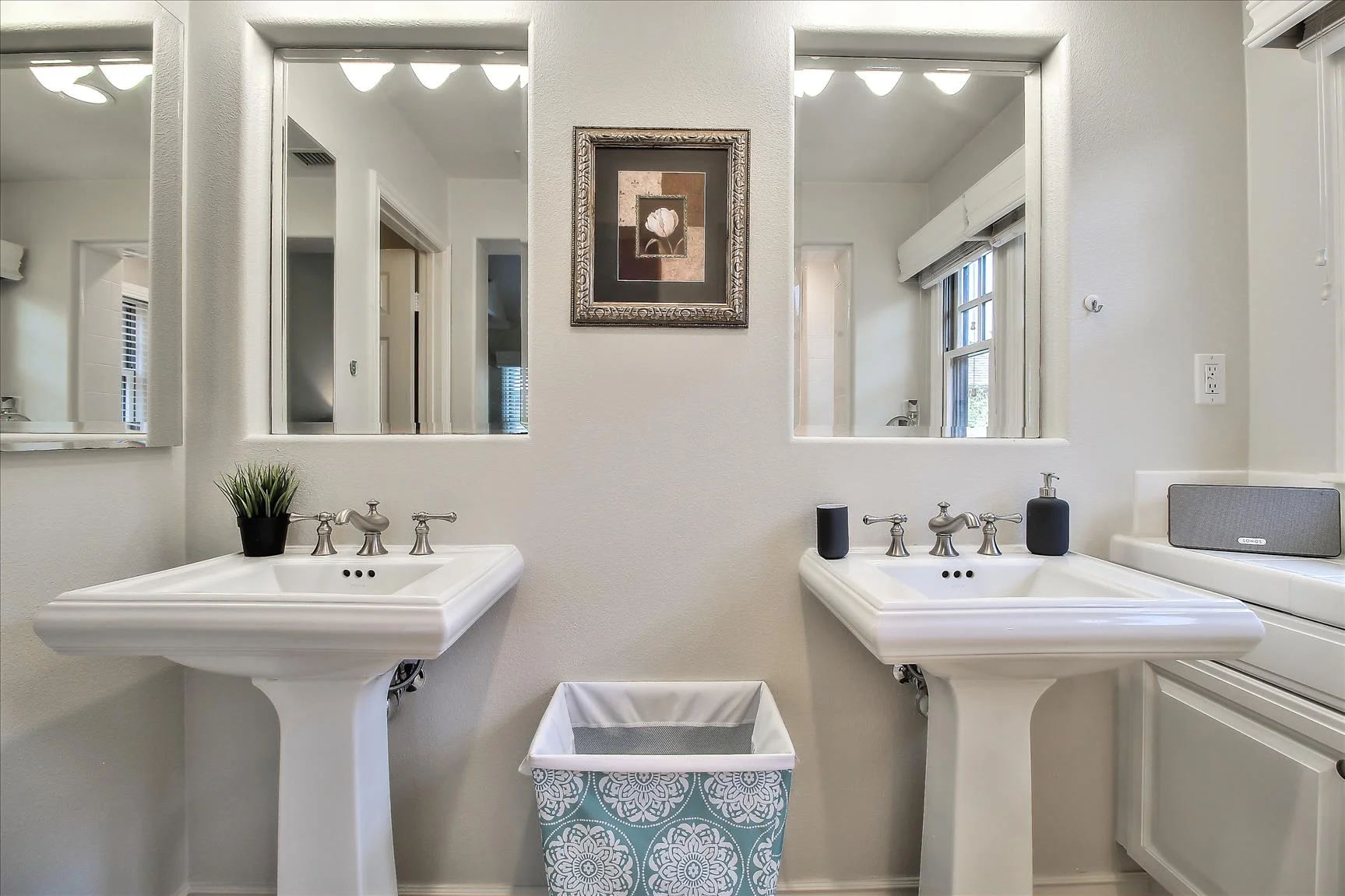 2566 Bungalow Place57.jpg