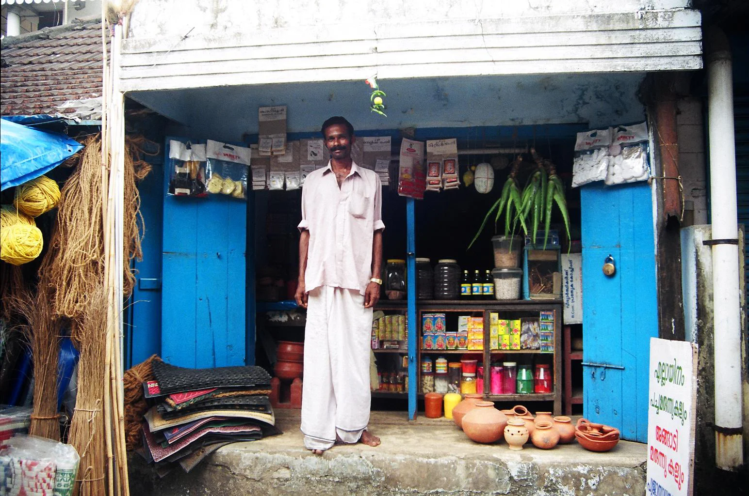 Kochi Shop owner.jpg