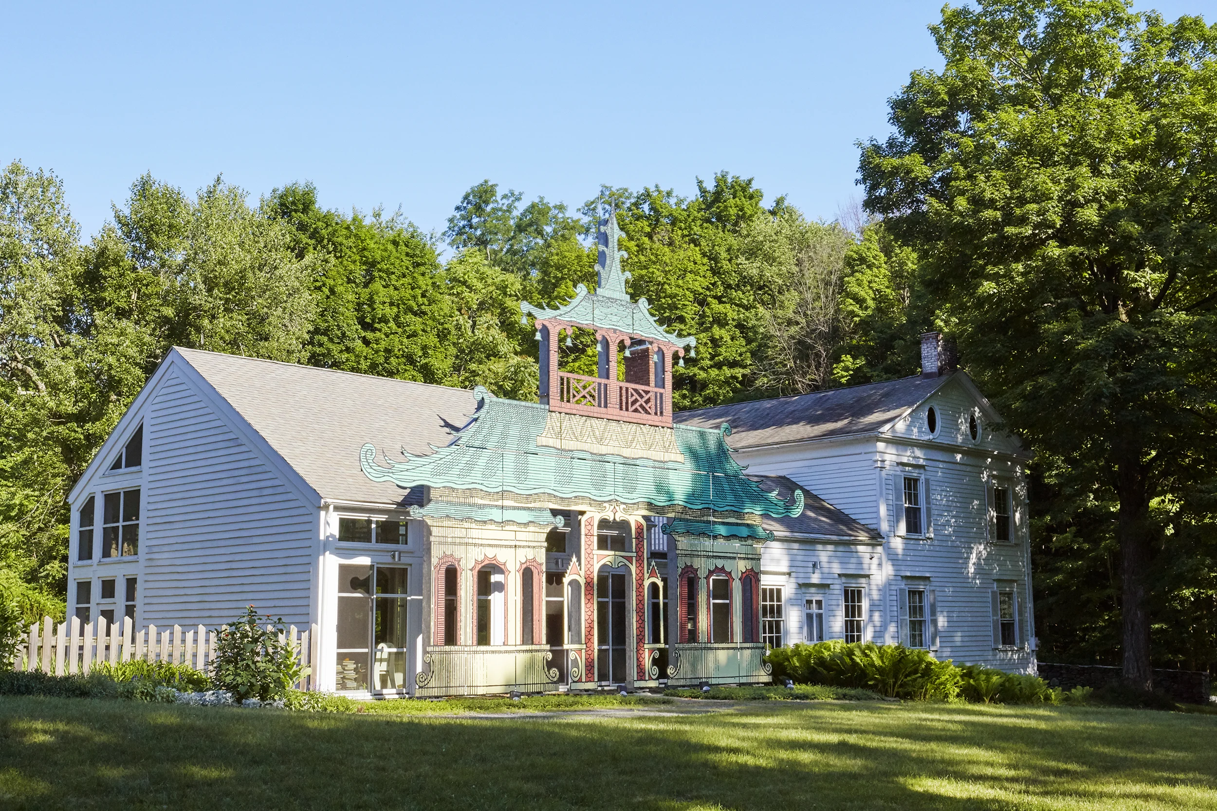 The Façade by Robert Venturi was inspired by the Halfpenny Brothers chinoiserie pattern book from England.