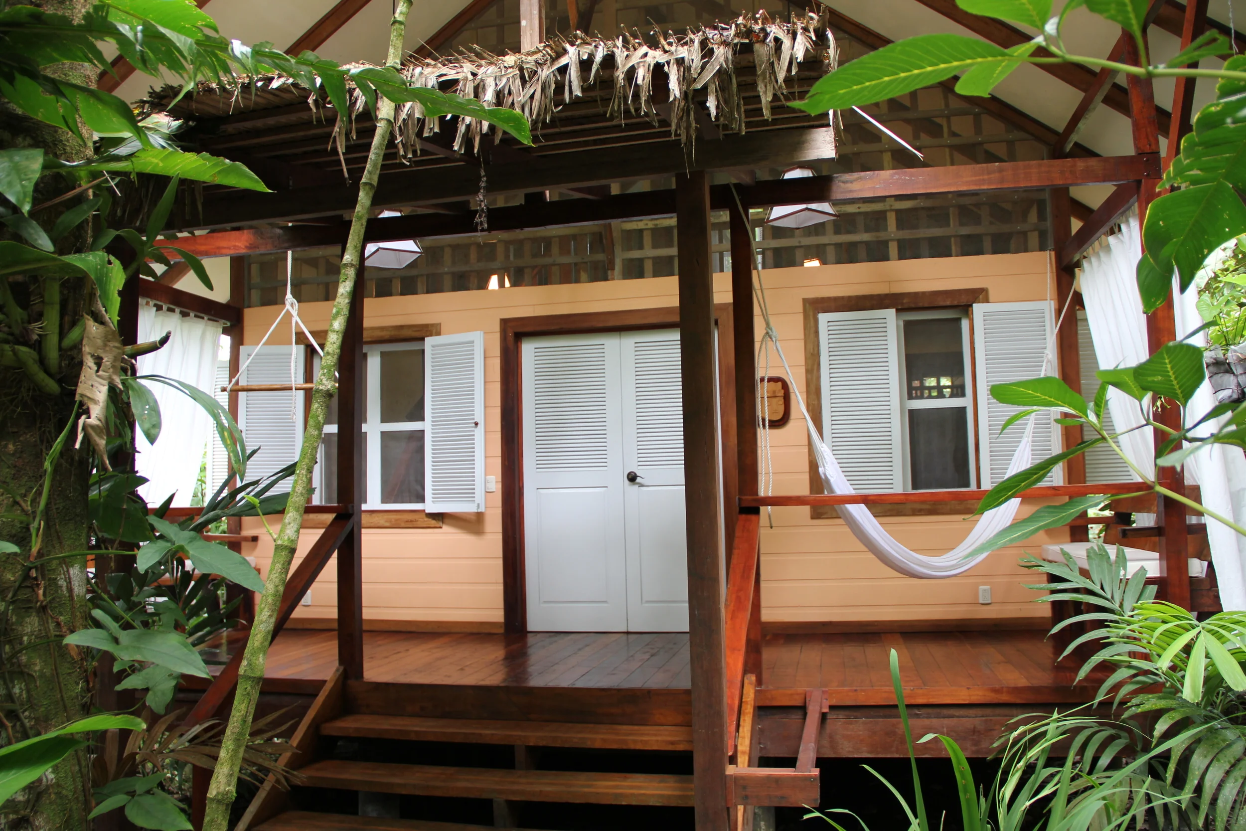 Cabin at Namu Waki.JPG