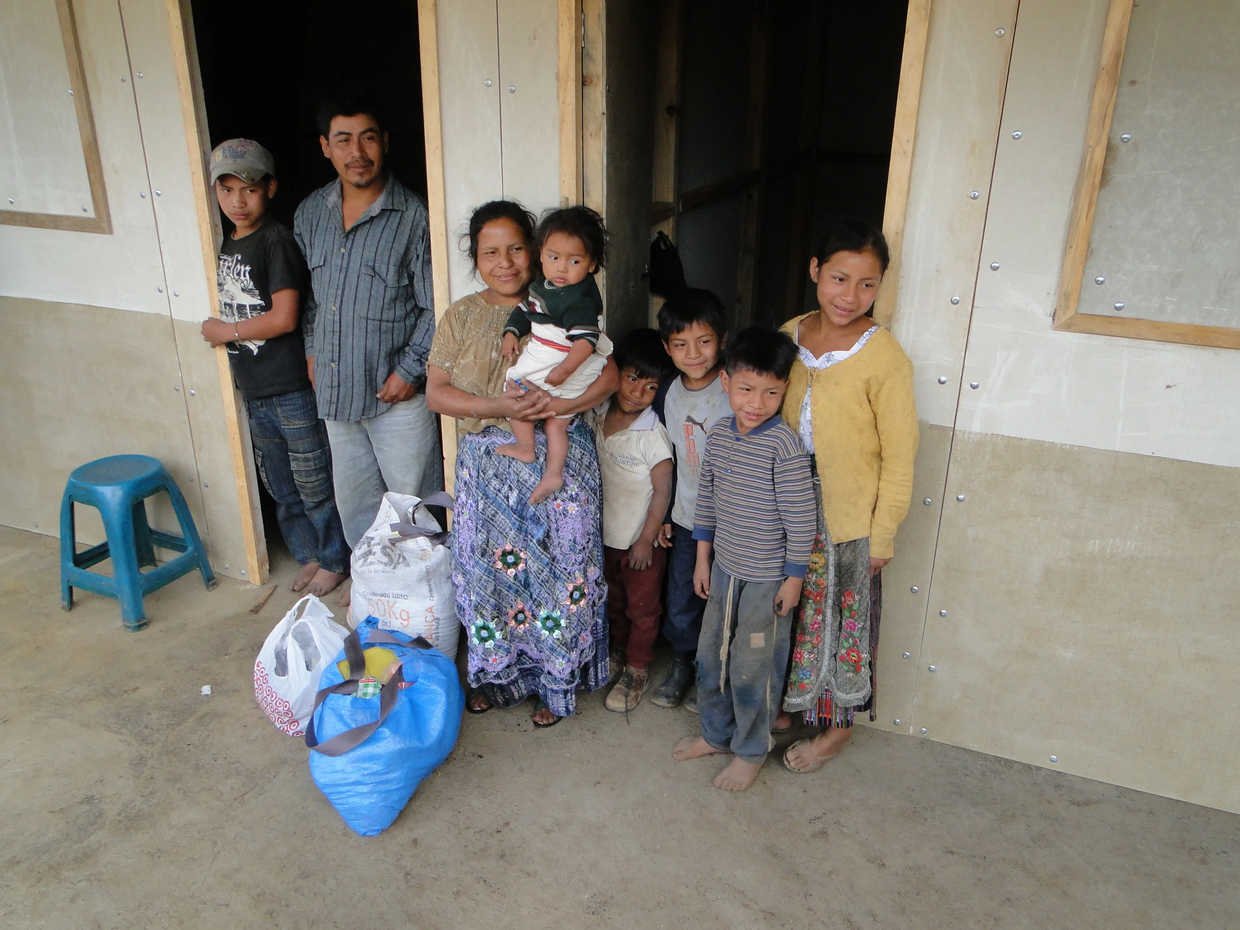 Guate family.JPG