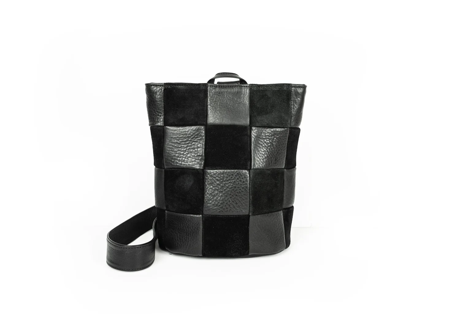 PRIMECUT: BLACK CHECKERED LEATHER SLING BAG display picture 1