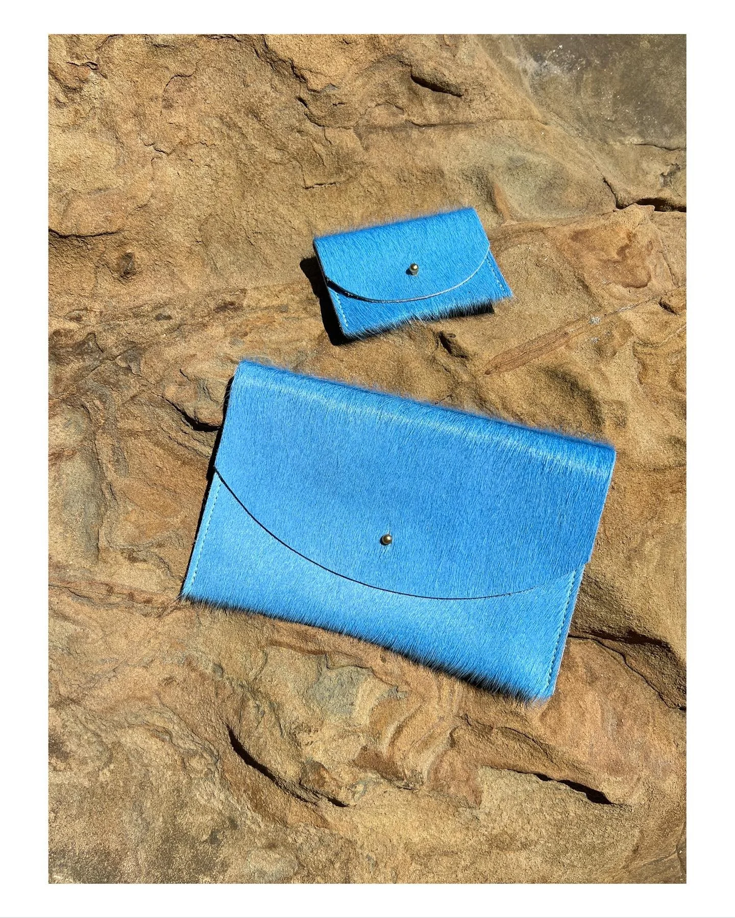Spotted on the rock 🔭 
Rare robin blue cowhide bags!! 
These bad babies absolutely glow in the sun and have such a pretty, shiny coat ✿