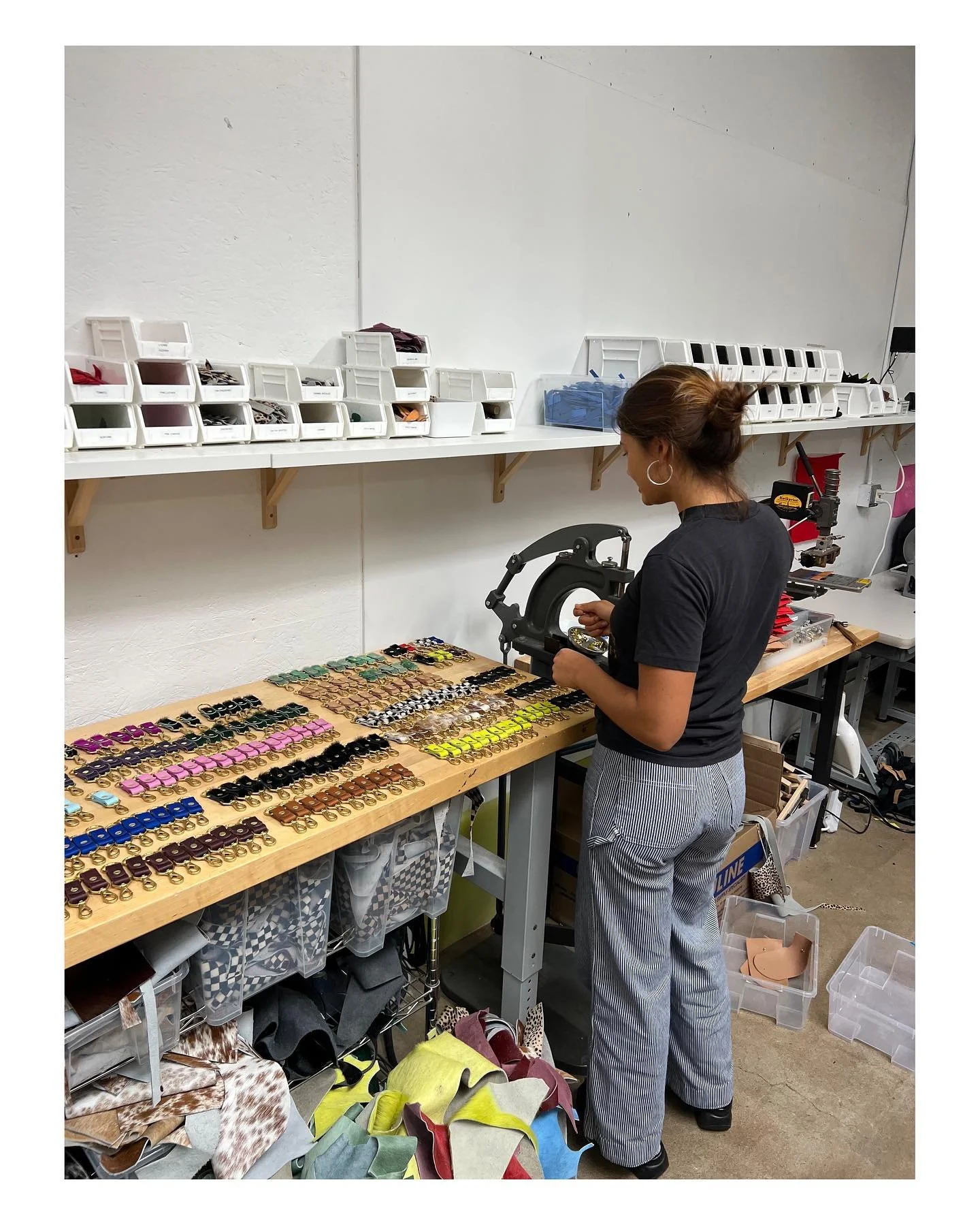 Friend of Primecut @liinnnaaaaaa came in a couple weeks ago to us out making a bunch of keychains for you all ✿ 
Everyone say &ldquo;thaaaaank you liiiiiina&rdquo;!