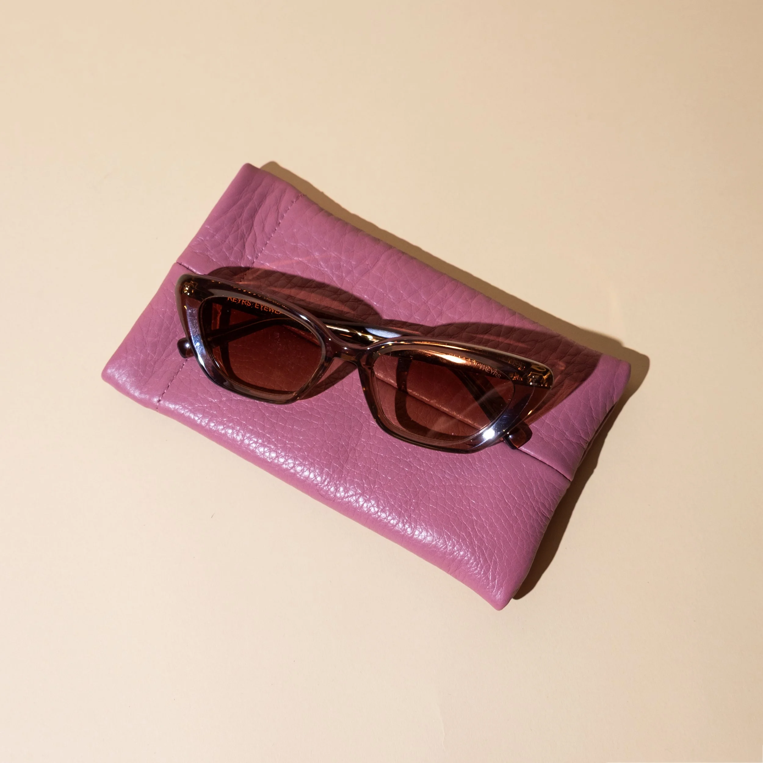 rose-leather-sunglass-case-2.jpg