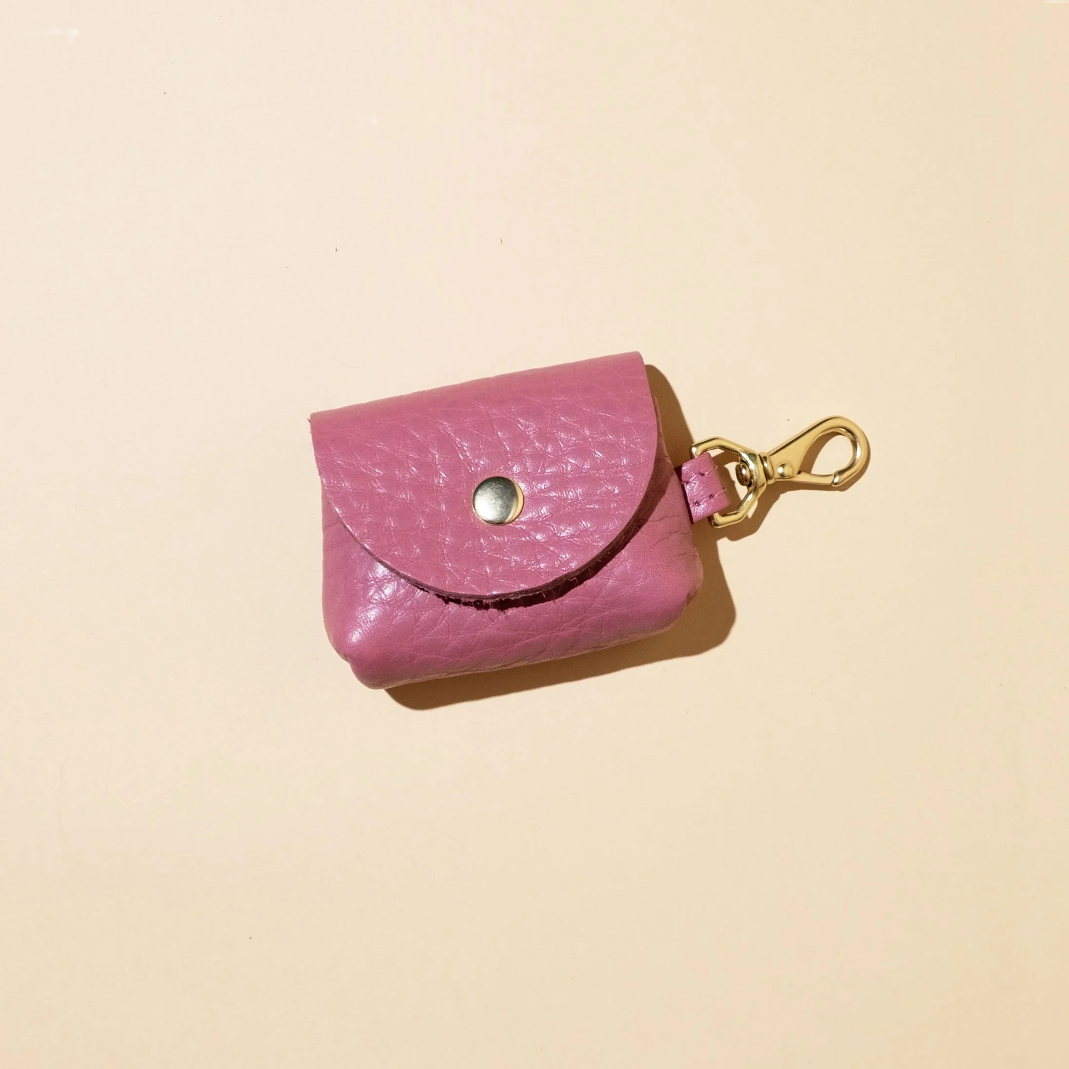 rose-leather-airpod.jpg