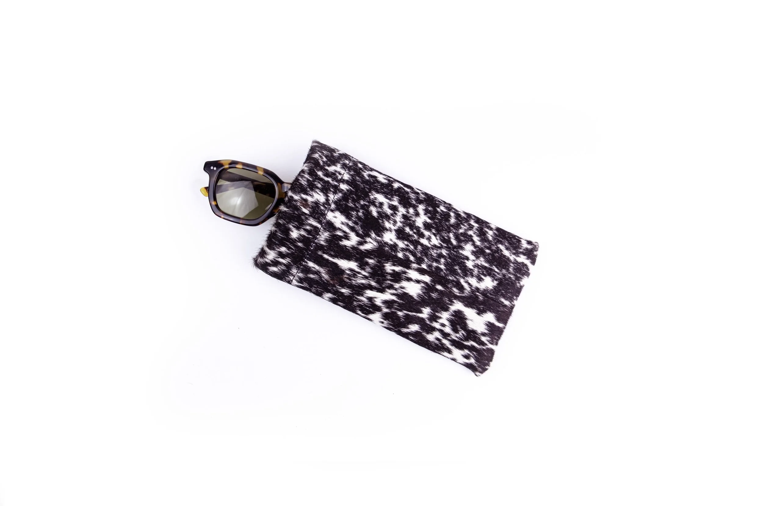 salt+pepper-sunglass-case copy.jpg