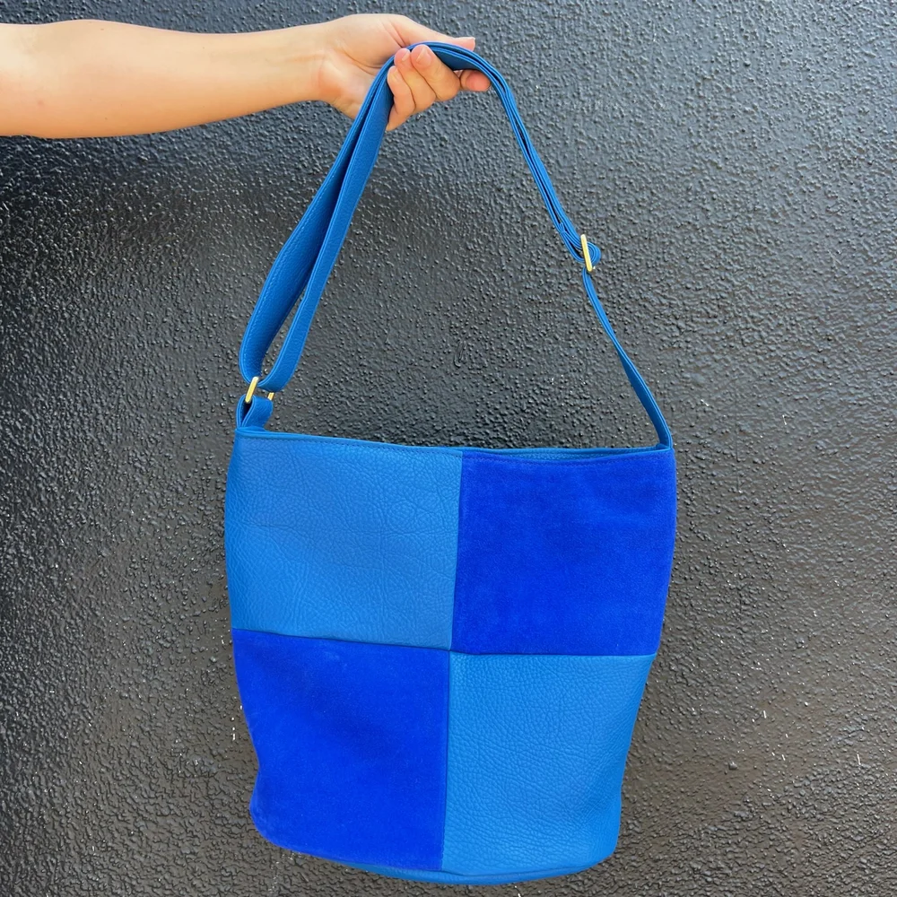 PRIMECUT: LAPIS CHECK LEATHER BUCKET BAG