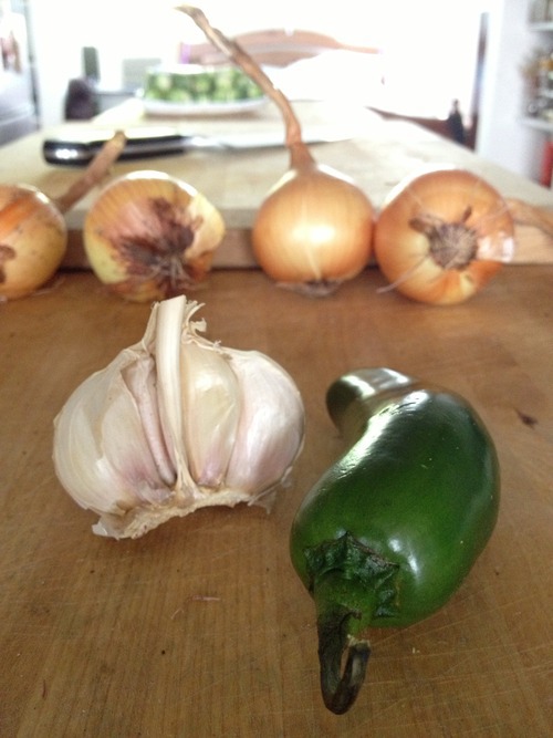  Lots of garlic and a chopped up  holla!-peno.  