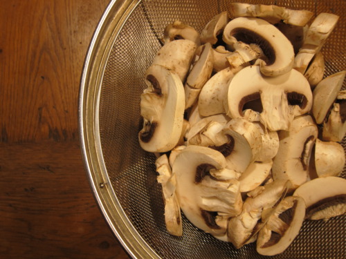 Wash and dry your ‘shrooms.