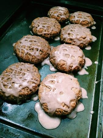  Later in the day, when we left the snugness of Brooklyn to cross the frosty Hudson, Michael and I carried these cookies (and a bottle of vino) in a gold tin box through the powdery streets of Hoboken to share them with our friends, Sean and Candace.