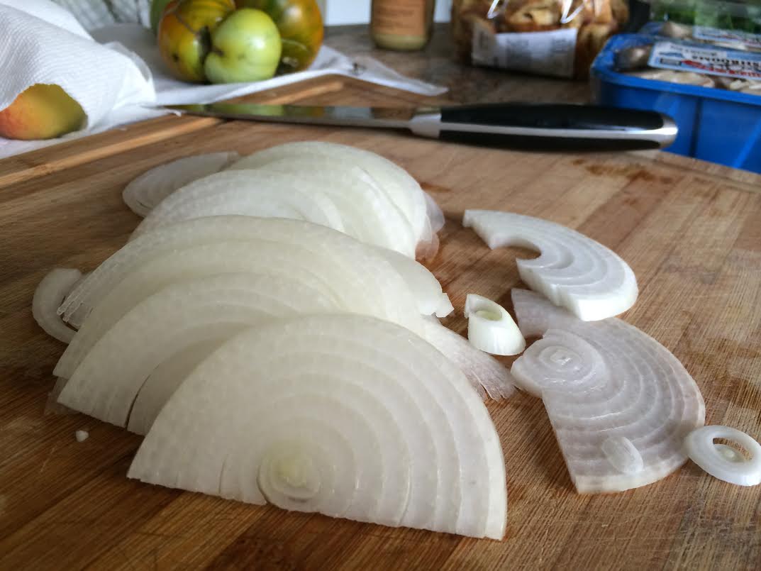 sliced onion.jpg