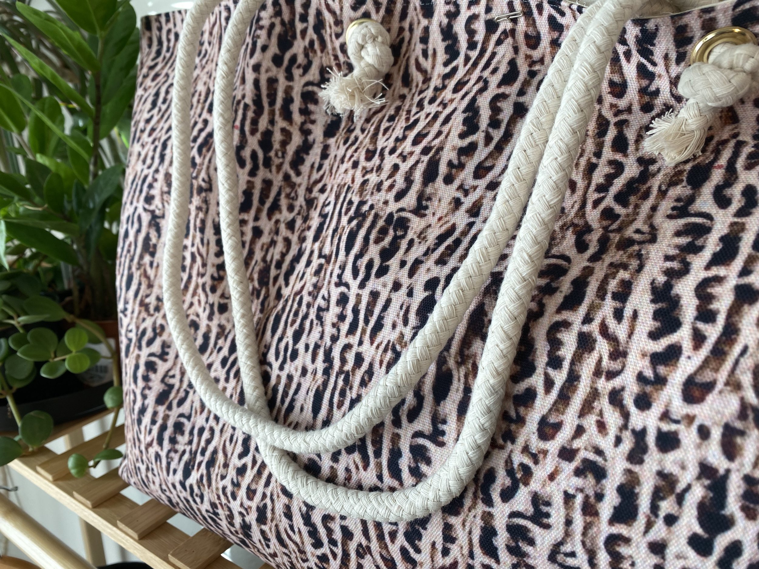 Photo Morel Cap Texture Weekender close up.jpg