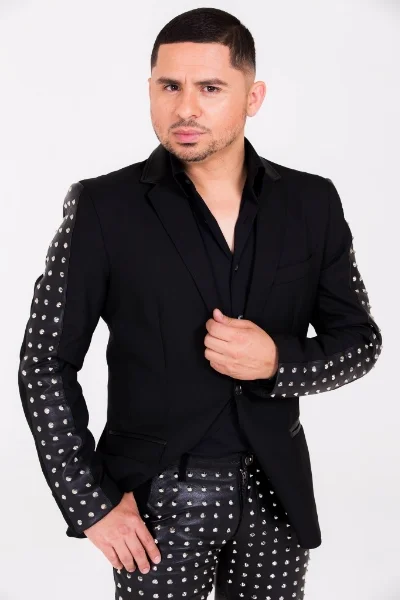 Larry Hernandez - Comunicado