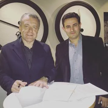 Warner Music Lat Am Partners with Roton
