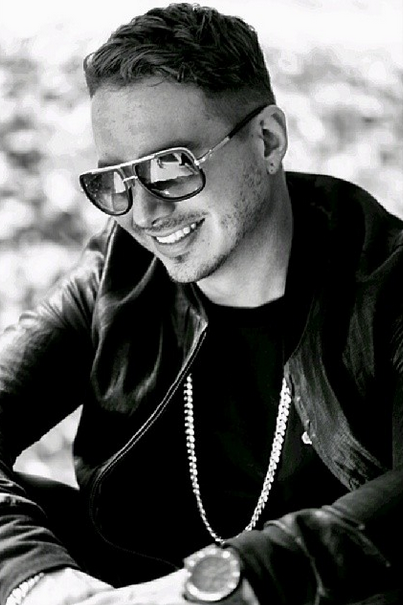 ‪#‎SorryRemix‬ con @jbalvin sera disponible esta noche a medianoche