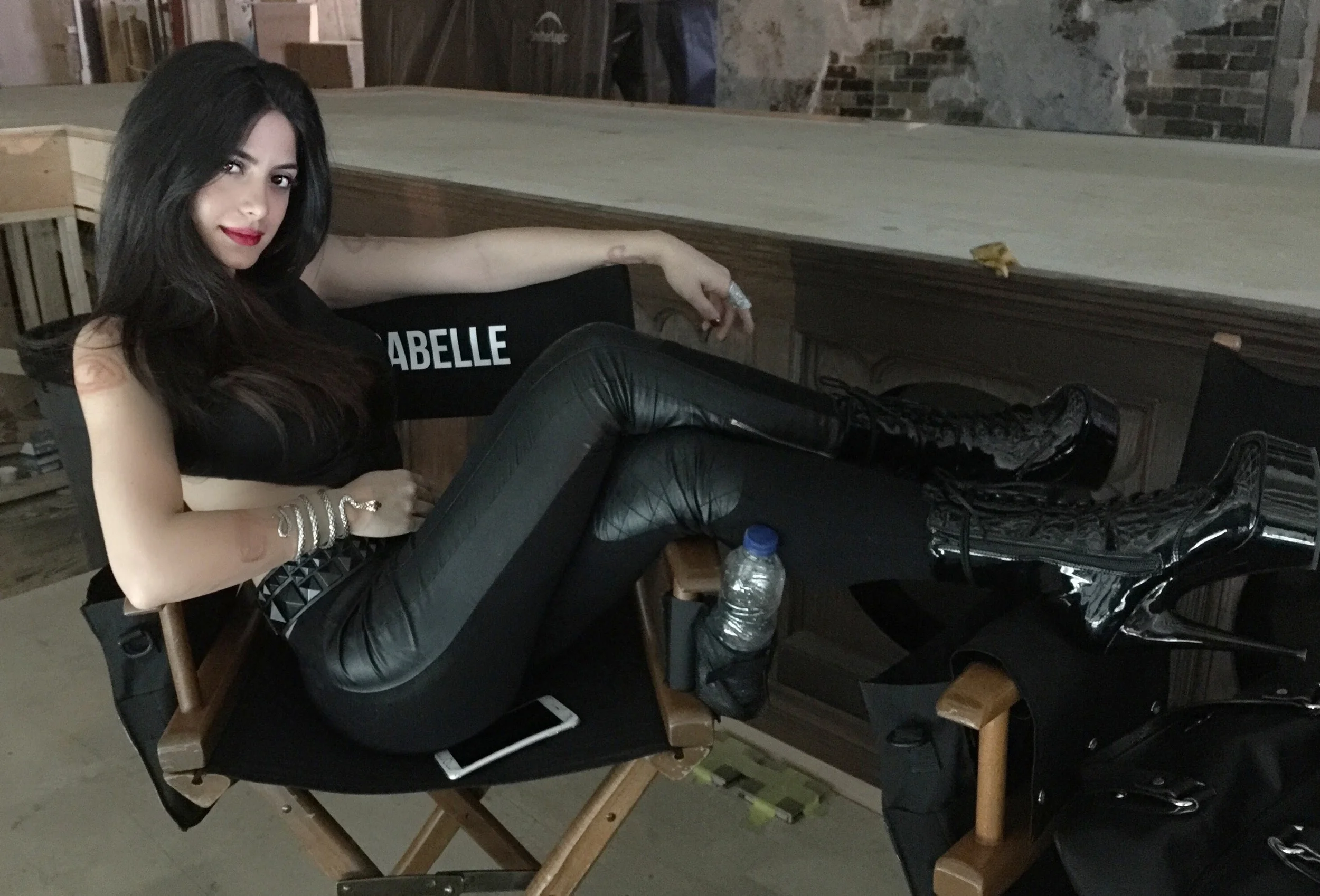 EMERAUDE TOUBIA PROTAGONIZA EN LA NUEVA SERIE DE ABC FAMILY "SHADOWHUNTERS"