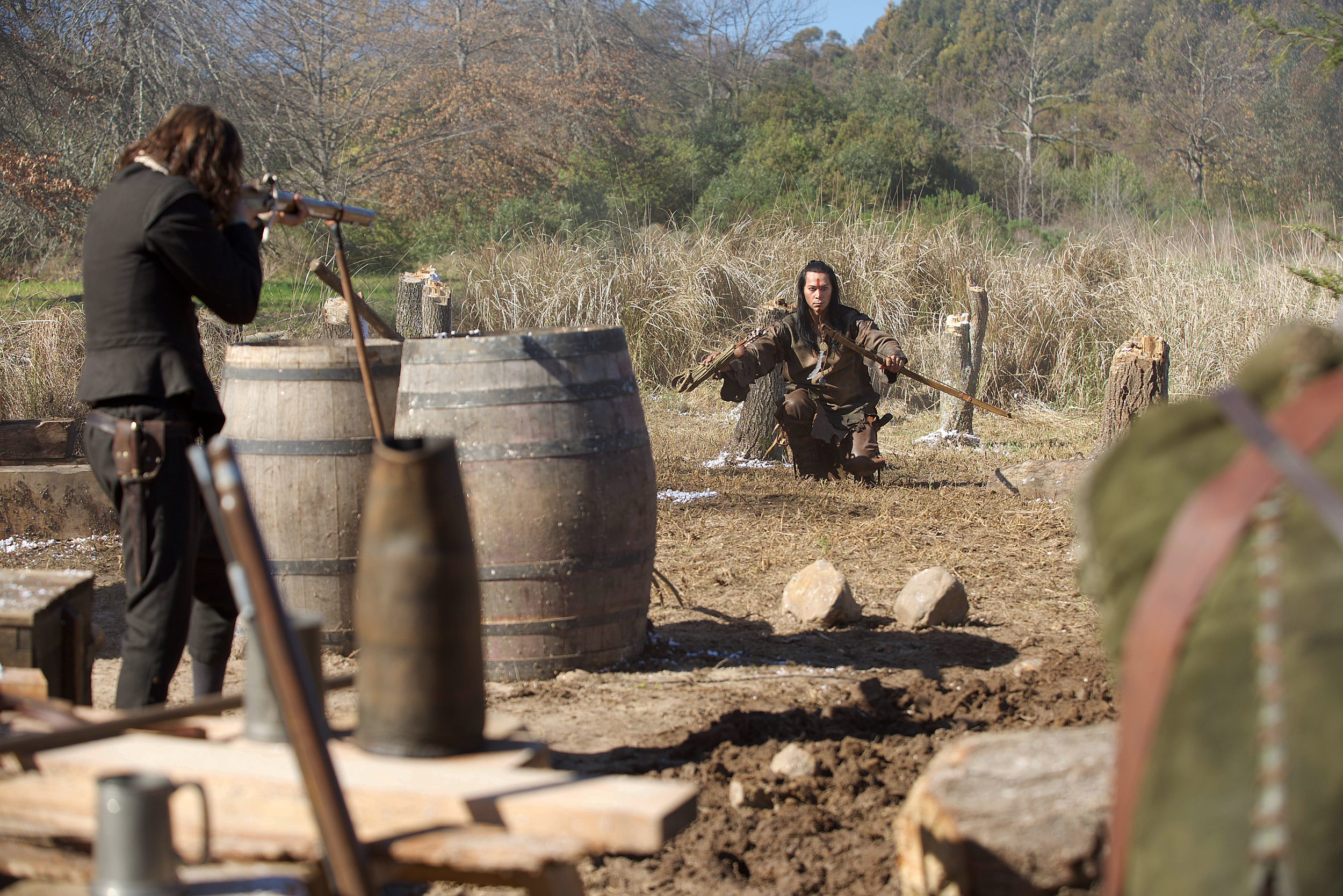 Vincent Kartheiser as William Bradford, left, and Kalani Queypo as Squanto in National Geographic Channel’s two-night movie event “Saints & Strangers,” premiering Nov. 22-23, 9/8c.
(photo credit: National Geographic Channels/David Bloomer)