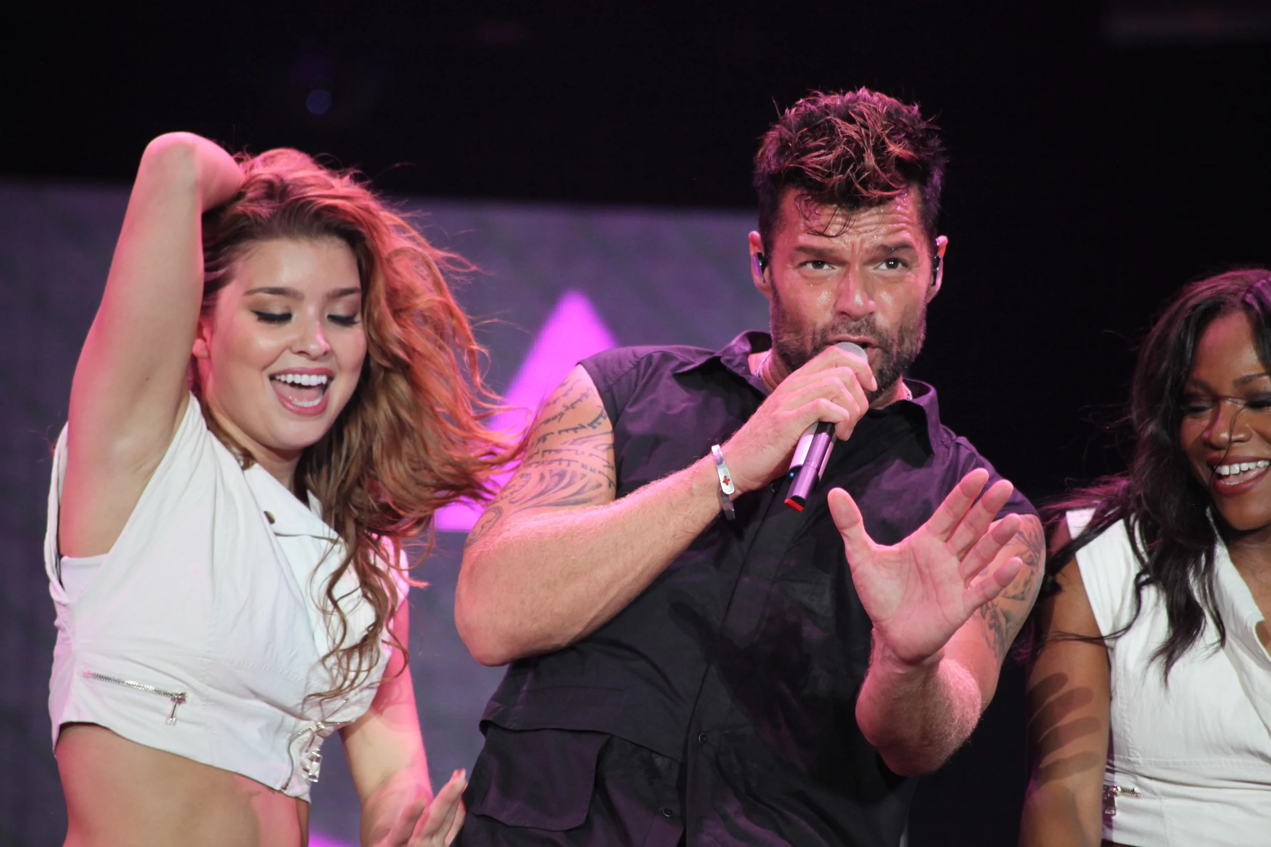 GSPL - Ricky Martin Performance 2.JPG