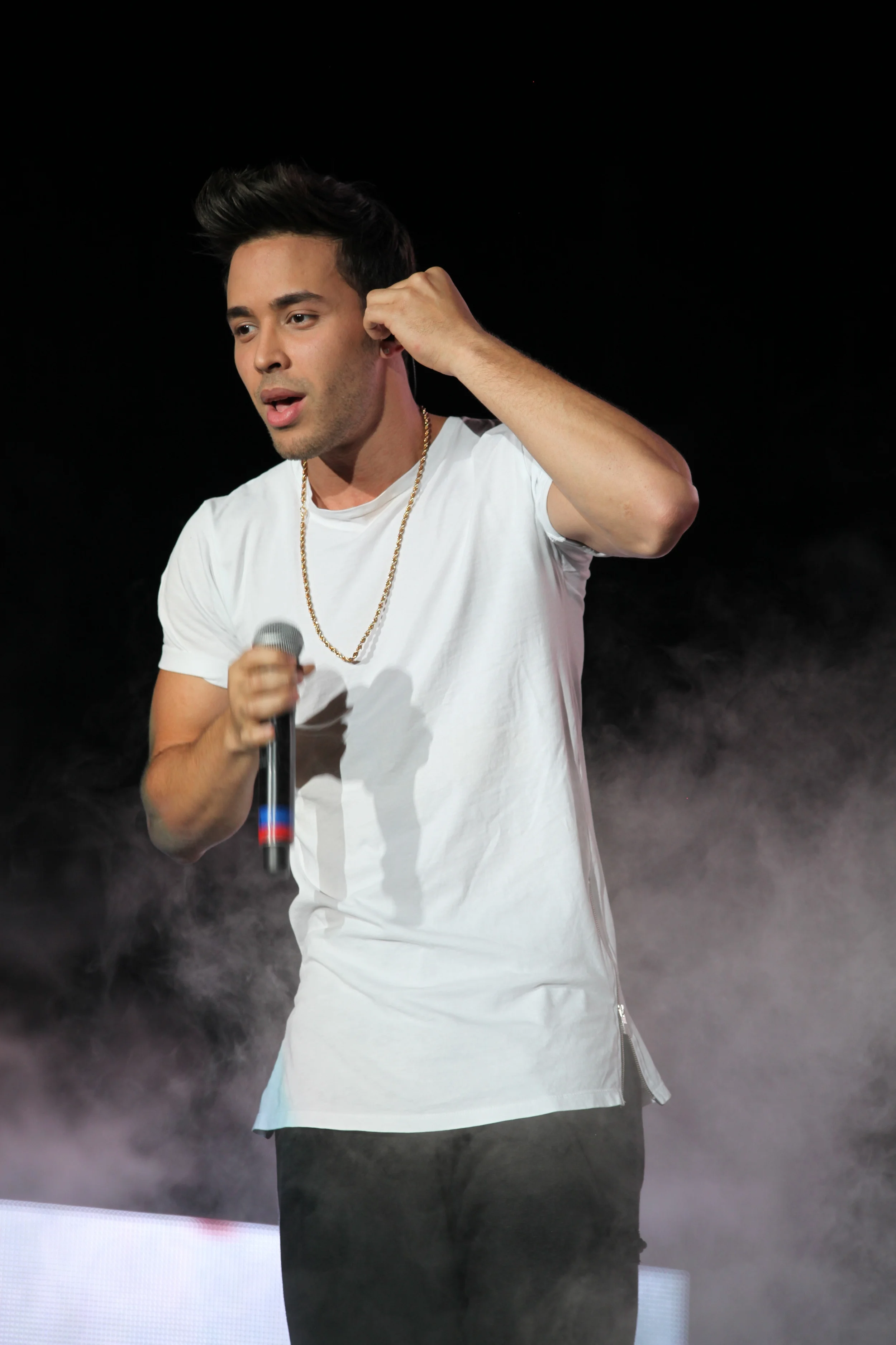 GSPL - Prince Royce performance 2.JPG