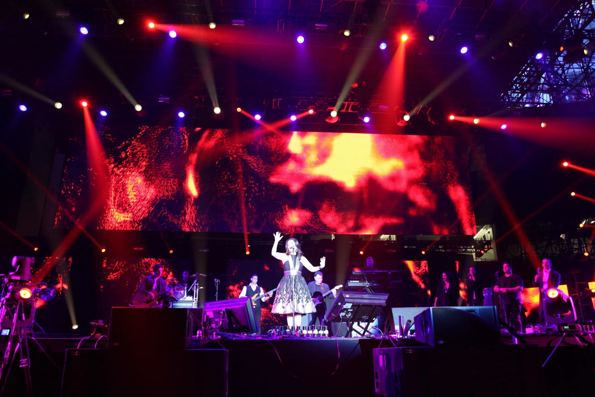 GSPL - Laura Pausini performance  8.JPG