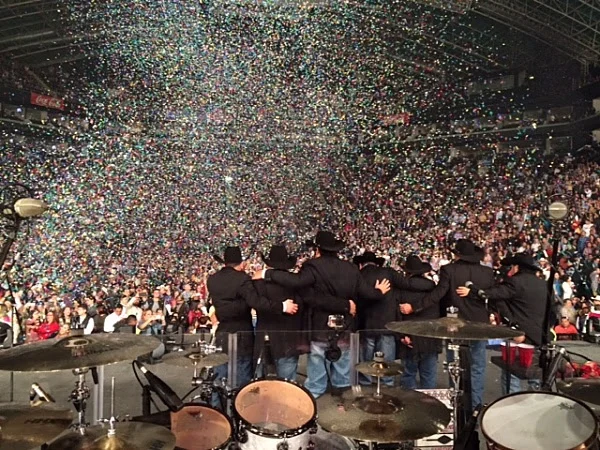 DUEÑOS DE LA ARENA MONTERREY/OWNERS OF MONTERREY ARENA