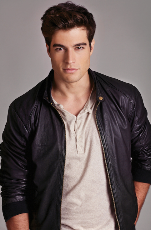 Danilo Carrera entre Los 15 + Sexys del 2015