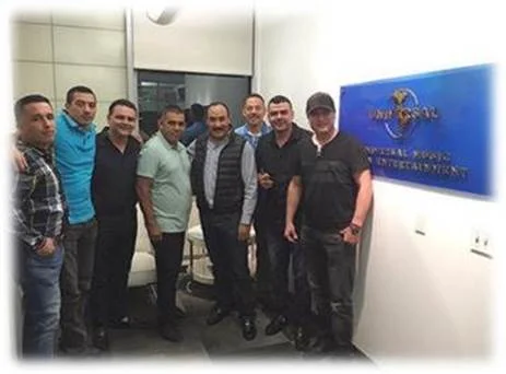 LOS HIJOS DE BARRON FIRMA CONTRATO DISCOGRÁFICO CON UNIVERSAL MUSIC LATIN ENTERTAINMENT