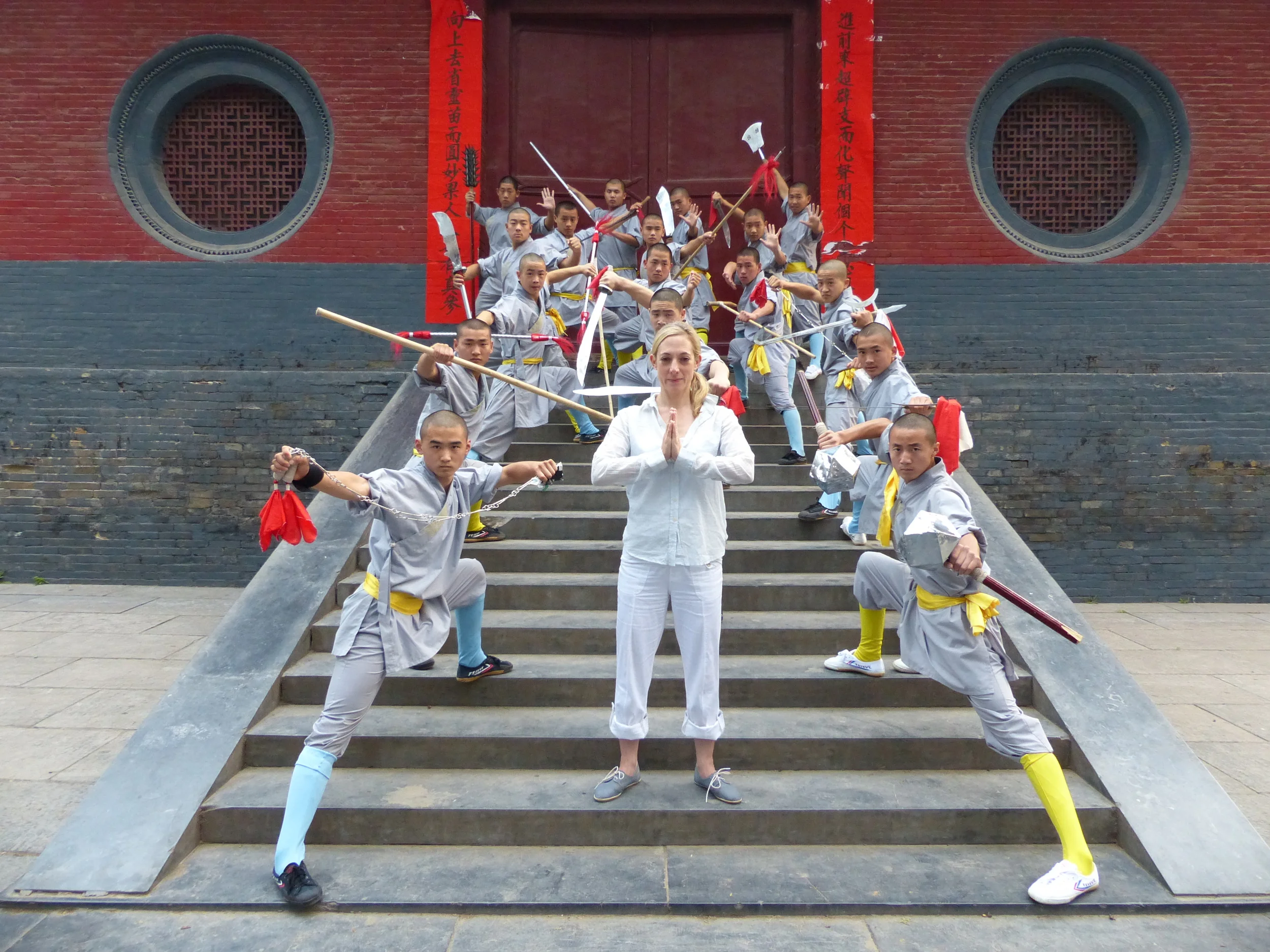 Julie_jeunes moines shaolin_KungFu.JPG