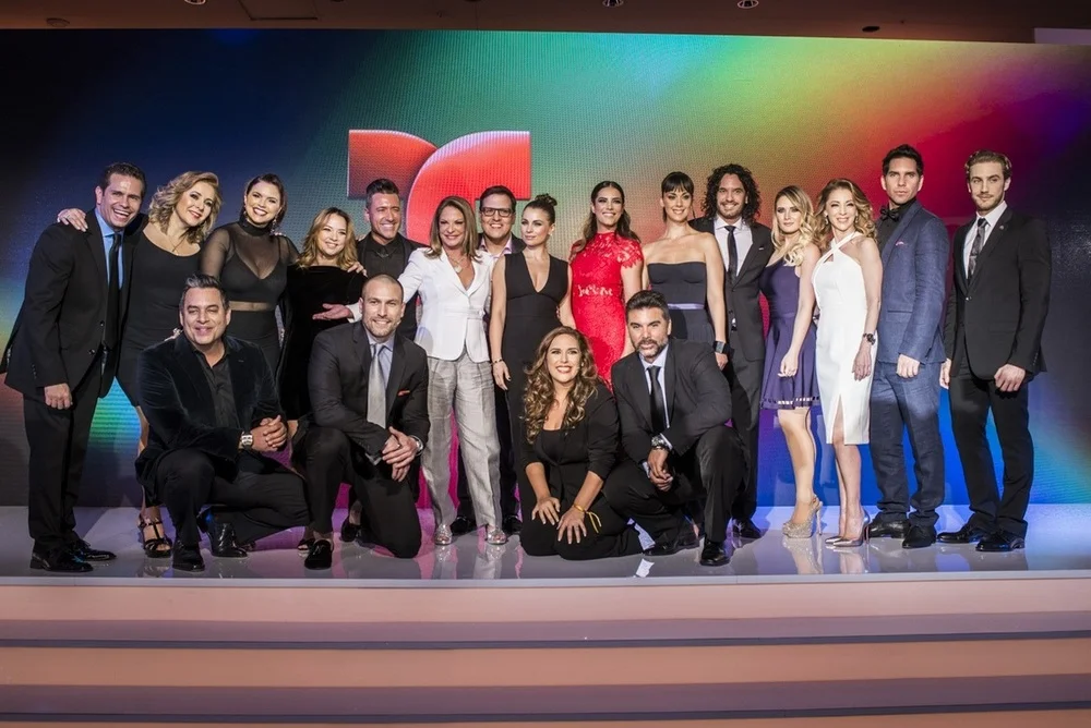 Telemundo entrega reconocimiento a la Doctora Polo