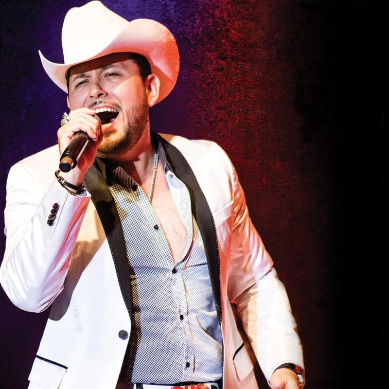 ROBERTO TAPIA SE POSICIONA CON DOS TEMAS EN EL TOP 25 DE LA LISTA DE CANCIONES DE REGIONAL MEXICANO BILLBOARD