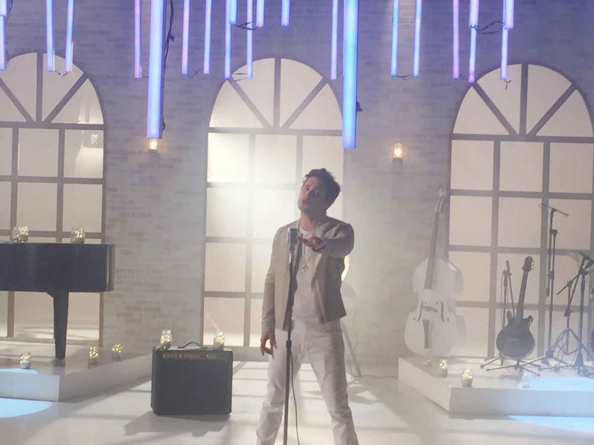 DIEGO BONETA DARÁ LA BIENVENIDA OFICIAL AL PAPA JUNTO A OTROS ARTISTAS CON EL TEMA LUZ