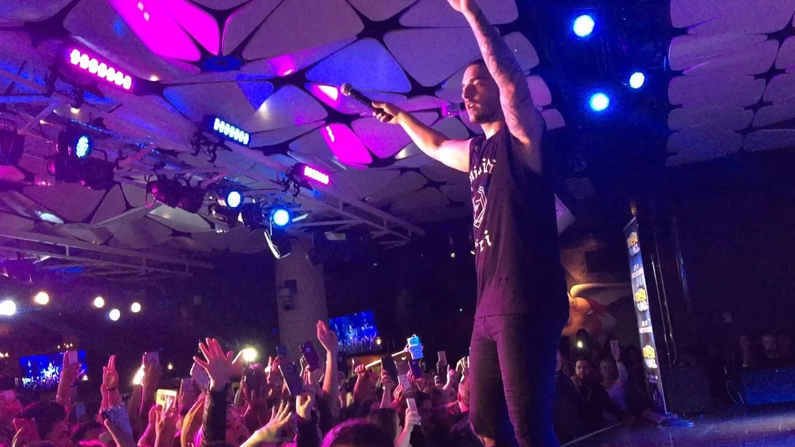 MALUMA DIO A CONOCER 'VIVELO' EN EL CONGA ROOM. FOTO: JASON MEDINA/AO1 MEDIA PRODUCTIONS