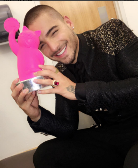 MALUMA GANA EL PREMIO MTV MIAW 2016 AL ARTISTA DEL AÑO COLOMBIA, CONDUCE LA GALA
