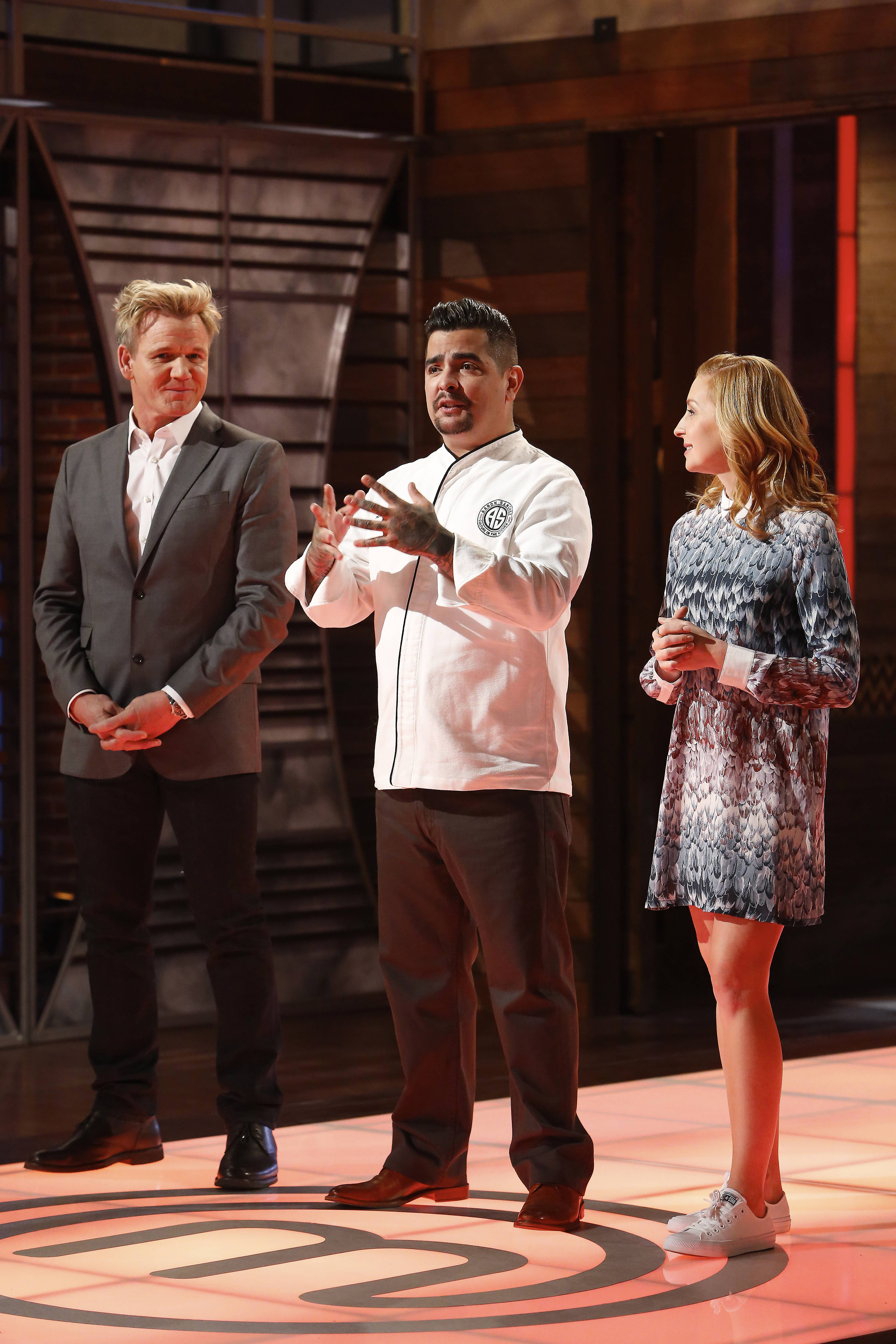  AARÓN SÁNCHEZ Y CLAUDIA SANDOVAL SON INVITADOS ESPECIALES DE MASTERCHEF 7