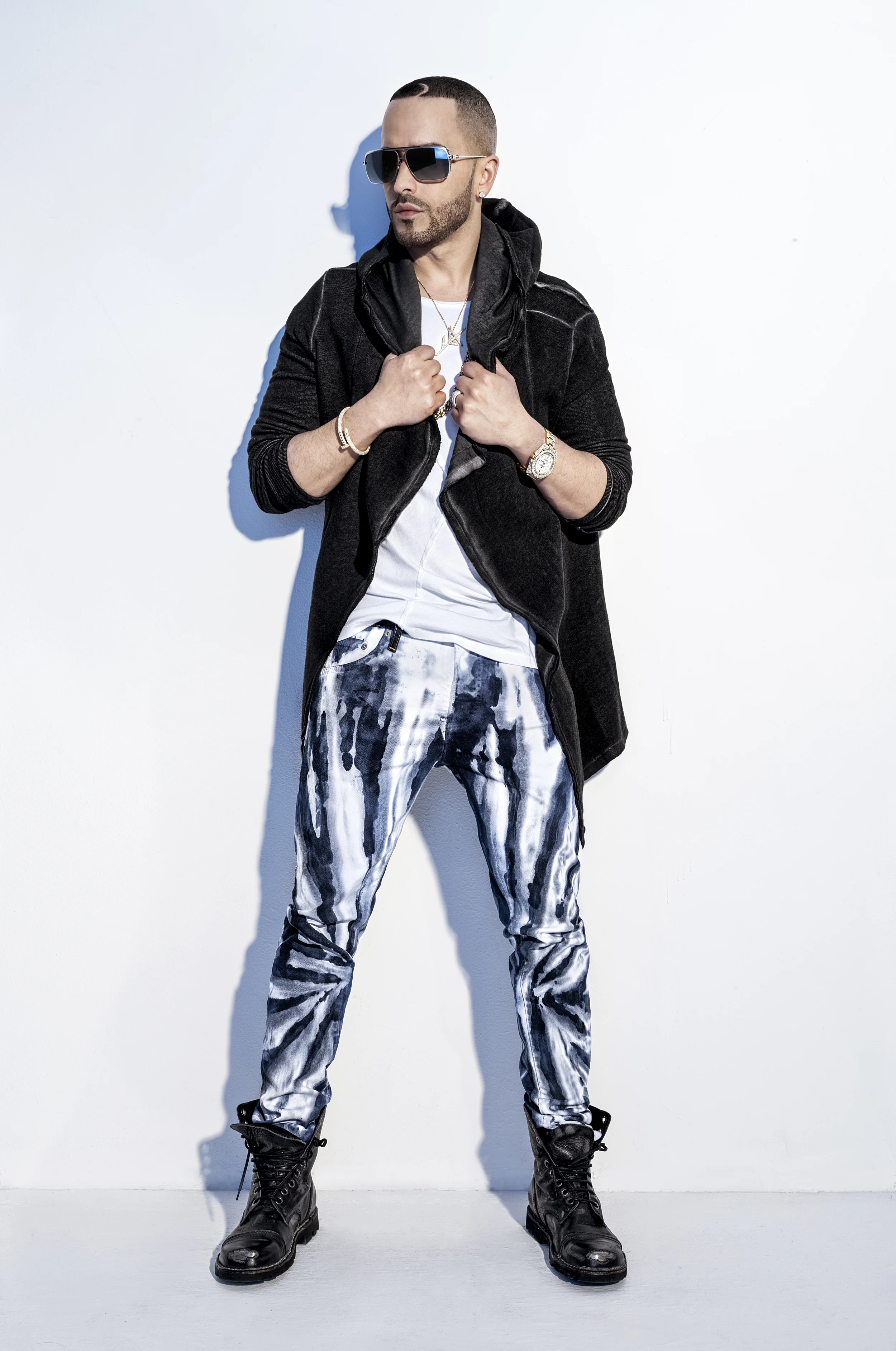 ESTRENO MUNDIAL DEL VIDEO MUSICAL "NUNCA ME OLVIDES" DEL ARTISTA URBANO YANDEL EXCLUSIVAMENTE POR TELEMUNDO 