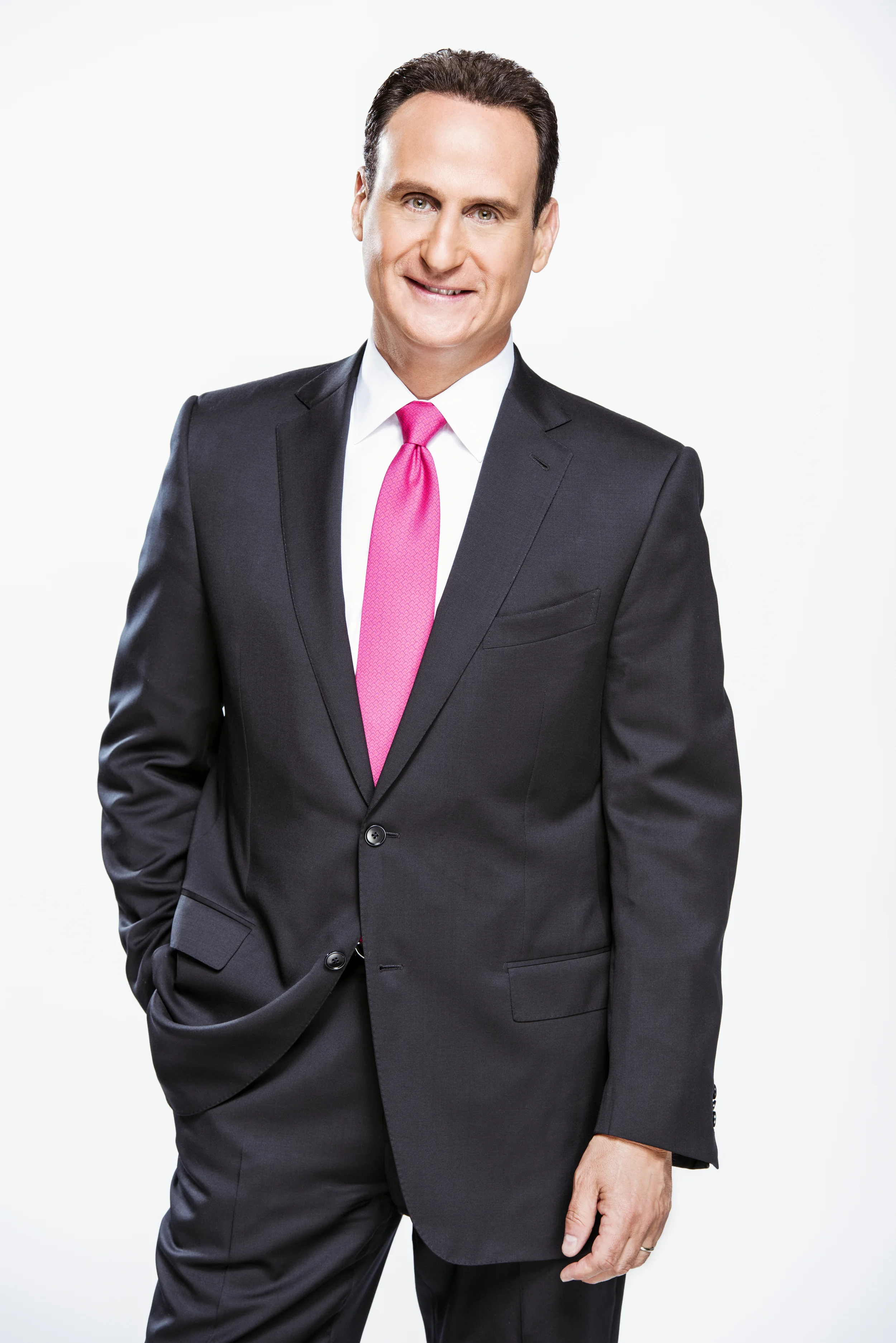 NOMBRAN A JOSÉ DÍAZ-BALART PRESENTADOR DE LA EDICIÓN SABATINA DE "NBC NIGHTLY NEWS"