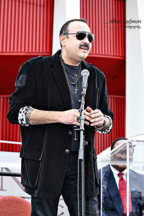 Pepe Aguilar hace donacion a la ciudad de Inglewood, CA
