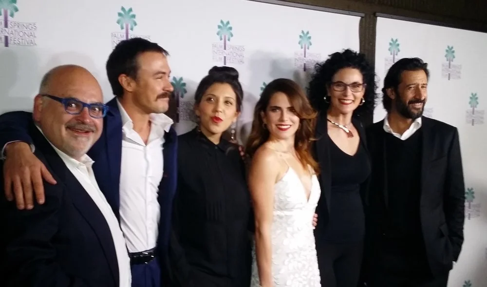 'Everybody Loves Somebody' tiene premier mundial de lujo