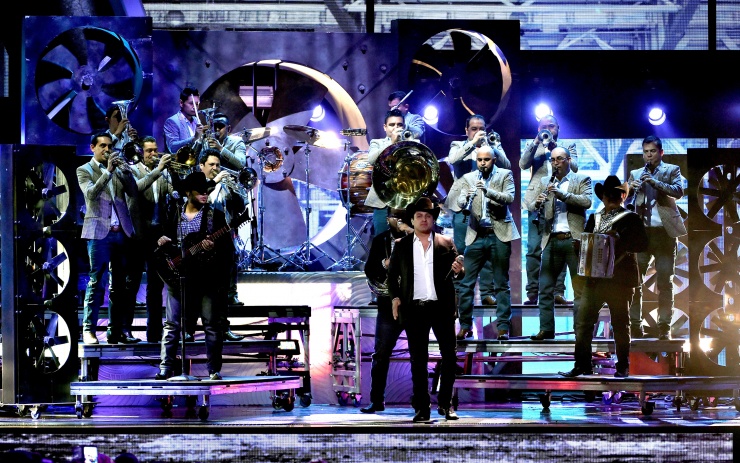 Julion Alvarez o07u4.jpg