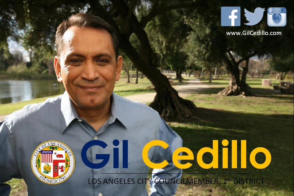 Team Cedillo Esta fue una Buena semana para el equipo Cedillo. En City Hall, aprobamos a MOU para que mueva el Proyecto puente peatonal Taylor Yard Bikeway hacia adelante, se aprobó el presupuesto para las canchas de baloncesto en Pico Unión, y se aprobó la creación de la Ordenanza de Derechos Humanos y Civiles para asegurar los derechos de todos Angelinos. El campo estuvo muy ocupado ya que facilitamos el desfile de Chinatown Golden Dragón, también tuvimos una junta comunitaria en búsqueda del próximo Jefe de Policia, y la limpieza de varias porciones de Lincoln Heights con nuestro compañero en el LA Conservation Corps. nota Traduccida por : Alma Ramirez