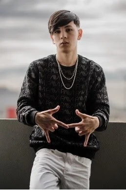 ANGEL HIGUERA  Estrena nuevo álbum “NO ME QUIERA CONTAR”