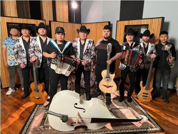 GRUPO 3 MANDOS y EL PODER DEL NORTE reversionan el éxito "Últimas Noticias"