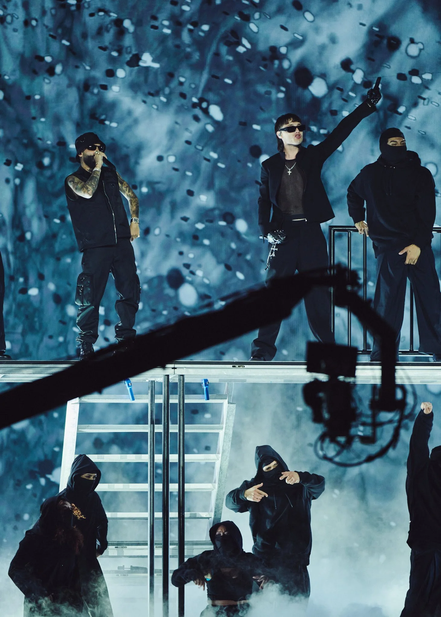 ARCÁNGEL SE UNE A PESO PLUMA EN EL ESCENARIO DE LOS LATIN AMERICAN MUSIC AWARDS 