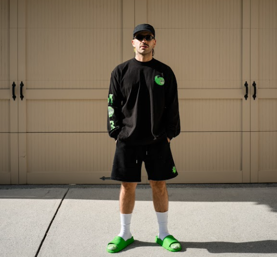 Amazon y Feid llevan la merch de la gira FERXXOCALIPSIS a los fans en línea