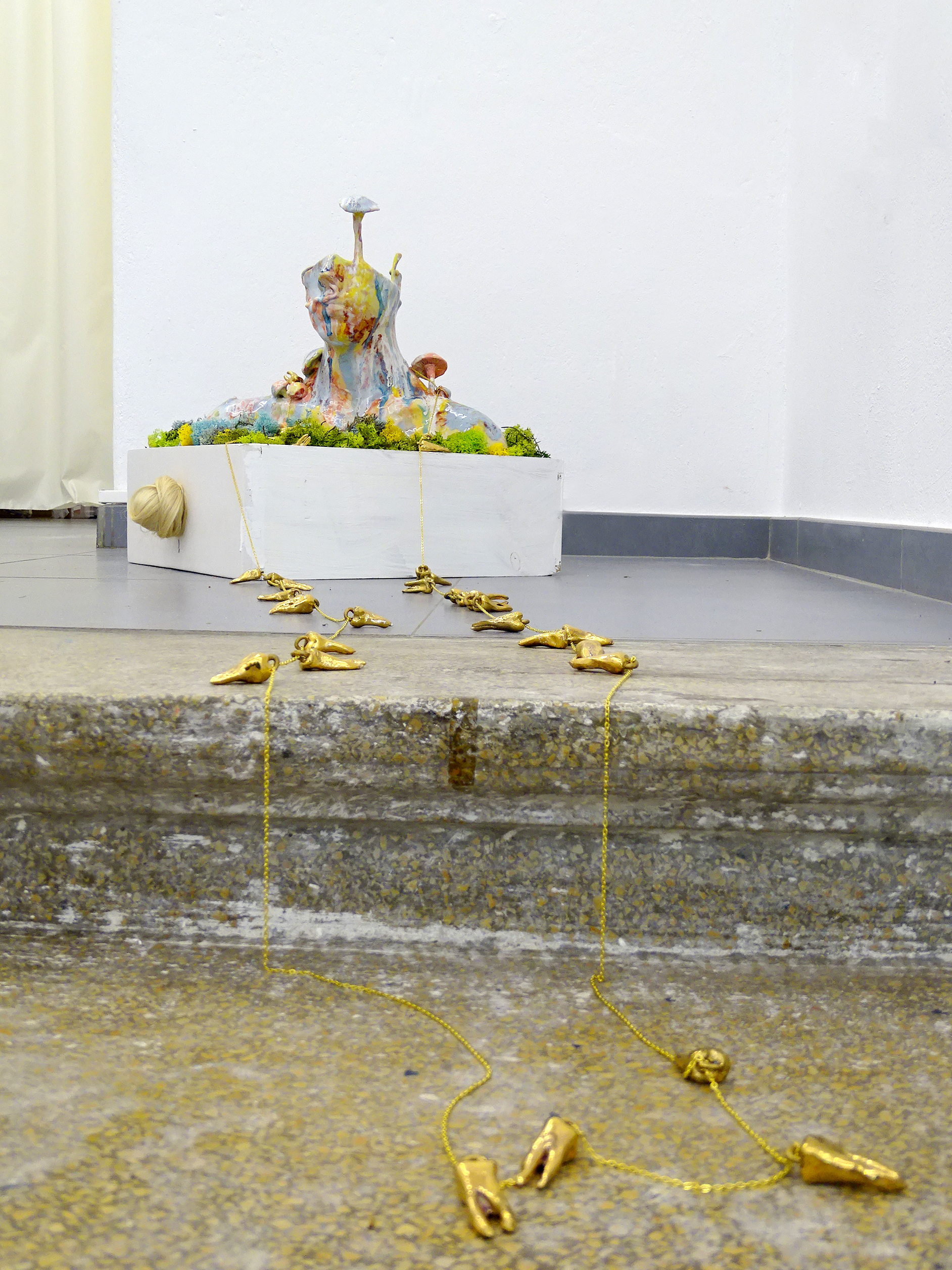 (05) Of All the Things I’ve Lost Proudick (Lindsey Mendick & Paloma Proudfoot) Installation view Hannah Barry Gallery at Ballon Rouge Club Brussels 2019  courtesy Hannah Barry Gallery.jpg